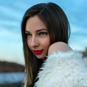 Meet your Posher, Eszter